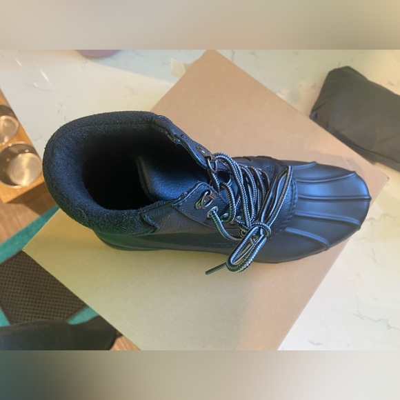 Sperry men’s boots - Picture 2 of 4